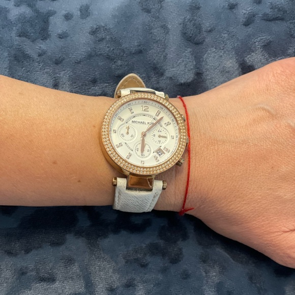 Michael Kors Parker Women’s Watch with leather band rose gold - Picture 9 of 10